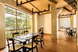 Restavracija oz. druge možnosti za prehrano v nastanitvi Saninro Hotel - Ragama