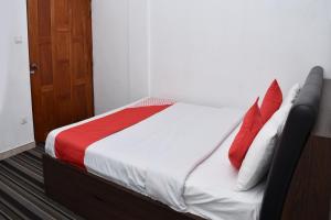 Postel nebo postele na pokoji v ubytování Roshan Guest House