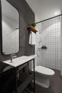 Koupelna v ubytování P2 Wood Loft + 37 fotografií
