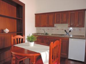 Kuchnia lub aneks kuchenny w obiekcie Casa Rural Los Helechos