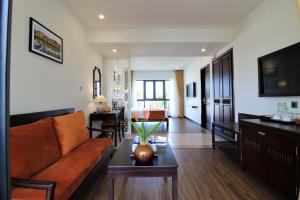 Gallery image of Roxana River Villa in Hoi An
