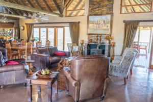 Posezení v ubytování Hartenbos Private Game Lodge