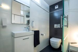 Kúpeľňa v ubytovaní Ciudad Blanca Apartment + 7 fotografií