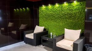 A seating area at Apartment Luna Hrebienok C111