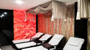 A seating area at Apartment Luna Hrebienok C111