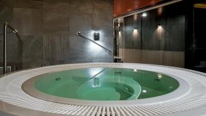 A bathroom at Apartment Luna Hrebienok C109