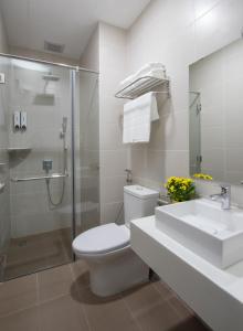 Koupelna v ubytování PIANO HOTEL