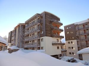 Budova, kde se aparthotel nachází