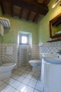 Bathroom sa Relais Poggio Borgoni