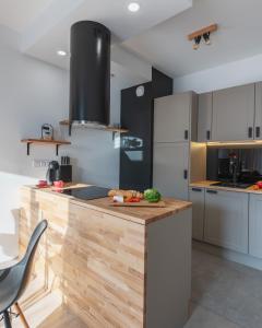 Kuchyňa alebo kuchynka v ubytovaní P&O Apartments Służewiec