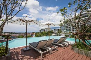 Bazén v ubytování Palmetto Condominium nebo v jeho okolí
