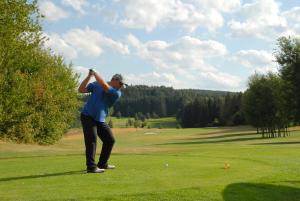 Golf hotelli aladel või selle läheduses