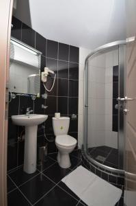 Vannituba majutusasutuses Hotel Lebed