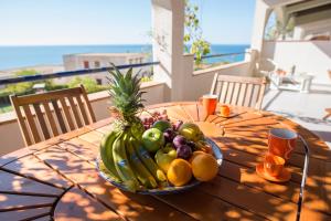Kép Sea Front Apartment 5 beds with balcony 250 meters from the beach szállásáról Case San Marcóban a galériában