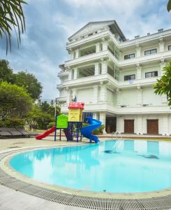 Bazén v ubytování Euro Star Hotel nebo v jeho okolí