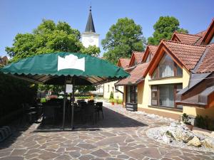 Photo de la galerie de l'établissement Hotel Mladosť, à Lipany