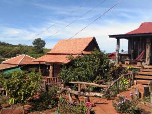 Photo de la galerie de l'établissement Ratanak Tep Rithea homestay, à Banlung