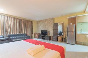 Gallery image of RedDoorz Plus near Sepinggan Airport 3 Balikpapan in Sepinggang-Kecil