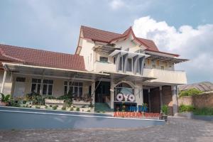 Gallery image of OYO 1962 Anugerah Wisata Hotel in Yogyakarta