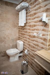 Koupelna v ubytování Rehana Plaza Hotel