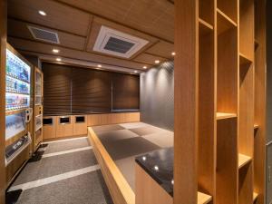 TV a/nebo společenská místnost v ubytování Super Hotel Premier Saitama Higashiguchi
