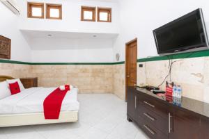 Fotografie z fotogalerie ubytování RedDoorz Syariah near Alun Alun Magelang Bayeman v destinaci Magelang