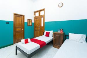 Fotografie z fotogalerie ubytování RedDoorz Syariah near Alun Alun Magelang Bayeman v destinaci Magelang