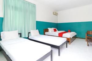 Fotografie z fotogalerie ubytování RedDoorz Syariah near Alun Alun Magelang Bayeman v destinaci Magelang