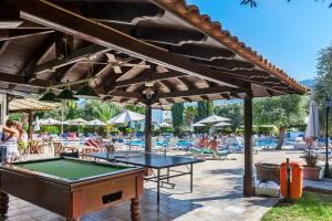 Бассейн в The Ship Inn Hotel или поблизости
