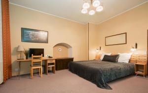 Łóżko lub łóżka w pokoju w obiekcie Angel Town Hall Apartments