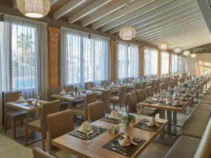 Restaurace v ubytování BQ Can Picafort Hotel
