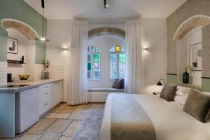Köök või kööginurk majutusasutuses Villa Albi - Machne Yehuda Hotel
