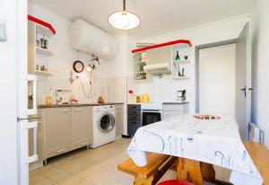 Afbeelding uit fotogalerij van Bel Orizonte, Grand appart 70m2 vue mer in Ajaccio +11 foto's