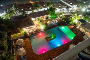 an overhead view of a pool at a resort at Sint Maarten Blue Dream Studio 6 in Cupecoy