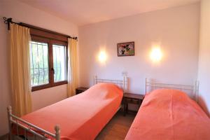 En eller flere senge i et værelse på VILLAVALLEY + 28 billeder