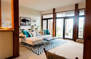 TV/trung tâm giải trí tại Pacific Soul Eco-Luxe Vacation Home