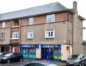 Gallery image of Carvetii - Derwent House - Spacious 2nd floor flat in Grangemouth