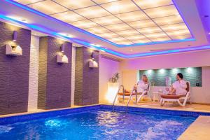 Bazén v ubytování Appart-hotel Marrakech Inn nebo v jeho okolí