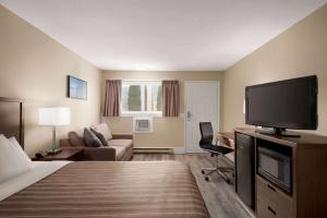 Travelodge by Wyndham Salmon Arm BC