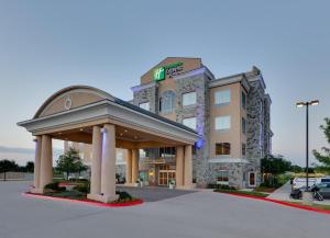 Afbeelding uit fotogalerij van Holiday Inn Express & Suites San Antonio Brooks City Base, an IHG Hotel in San Antonio