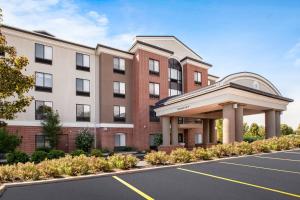 Imagen de la galería de Holiday Inn Express Hotel & Suites Cleveland-Richfield, an IHG Hotel, en Brecksville