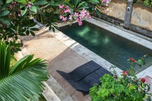 The swimming pool at or close to Balian Surf Villas