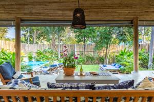 Hồ bơi trong/gần DHYANA VILLAS +43 ảnh