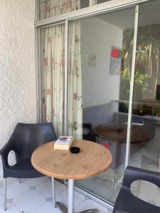 A seating area at Apartamentos Maspalomas Foresta