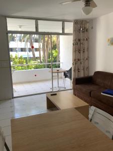 A seating area at Apartamentos Maspalomas Foresta