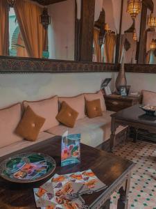 Posezení v ubytování Riad Ghali Hotel & SPA
