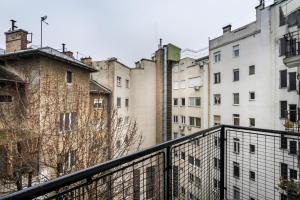 Снимка в галерията на BpR Cercle Point Apartment в Будапеща