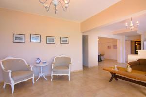 Posezení v ubytování Kristallia - Elounda seafront vacation rental