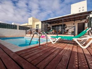 Bazén v ubytování Paradise Villa nebo v jeho okolí