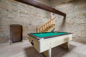 Biliár nebo kulečník v ubytování Gran Casa Rural A Touza